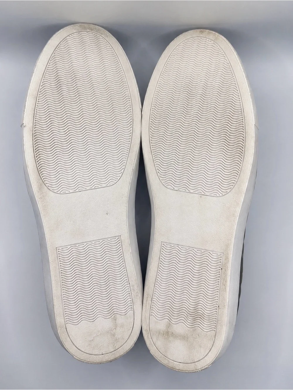 Steve Madden Quilted Slip-On Sneakers in Olive with White Rubber Sole Size 10